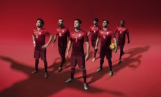 开云下载-跨界传奇，从绿茵场到硬木地板的接管时刻—当拉亚的NBA之夜映照哥伦比亚的足球狂想