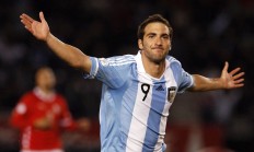 开云体育官网-米切尔一剑封喉！掘金压哨绝杀步行者，火热状态点燃联盟