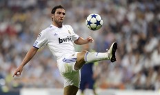 开云体育入口-巴拉圭血拼南非，卡马文加成为关键先生，一场跨越大陆的足球启示录