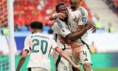 开云体育-沙尔克客场输球，遭到对手反击