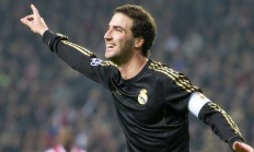 开云体育官网-欧冠半决赛之夜，迪亚斯完成自我救赎