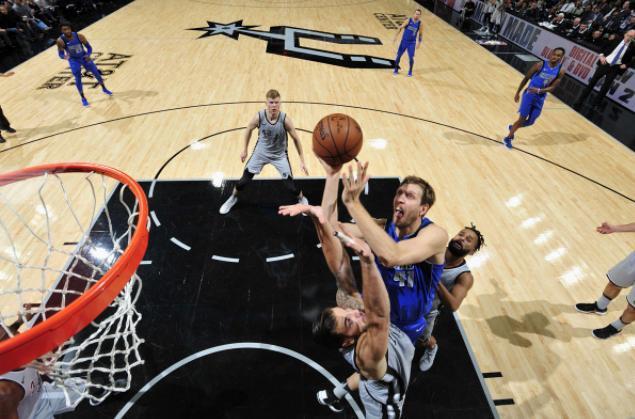 包含上海队鏖战马刺，保罗统治全场的词条