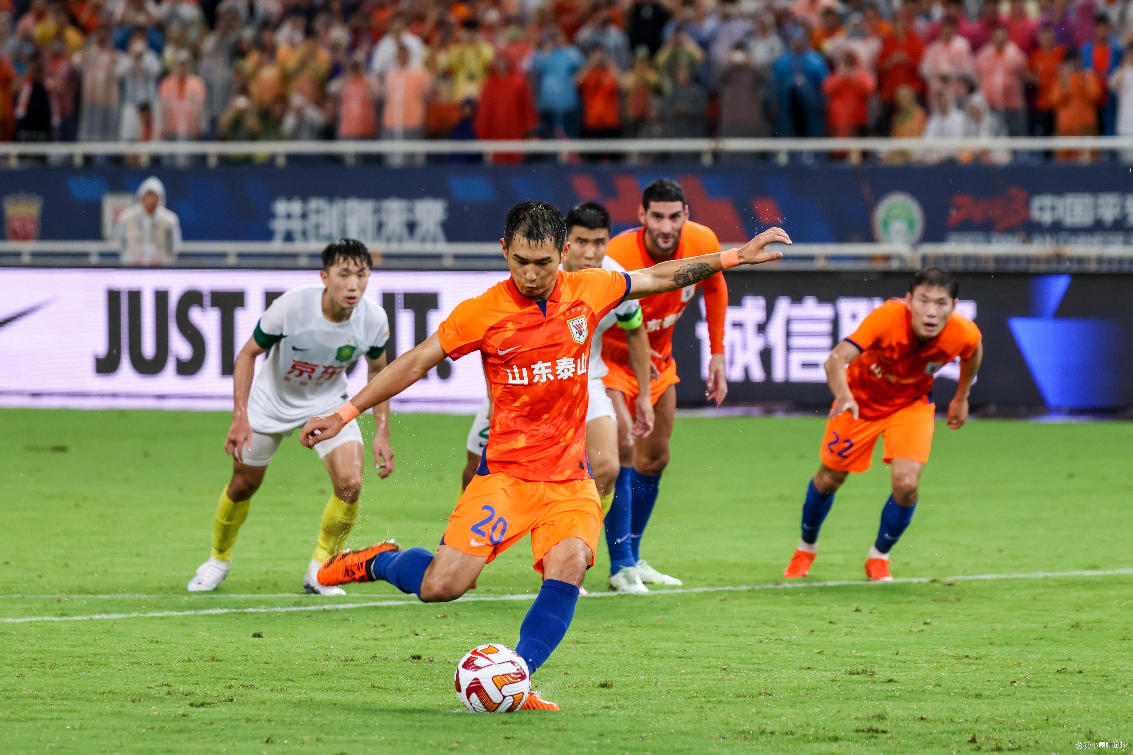 联赛排名领先球队面对强敌，信心满满备战下轮的简单介绍