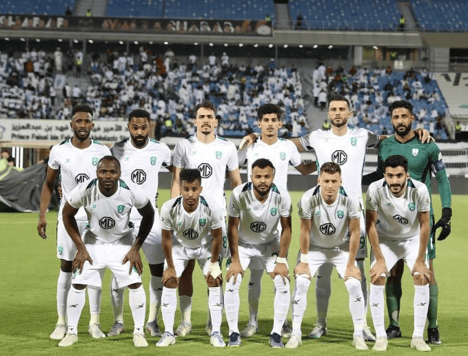 包含热那亚主场激战乌迪内斯，难分胜负的词条