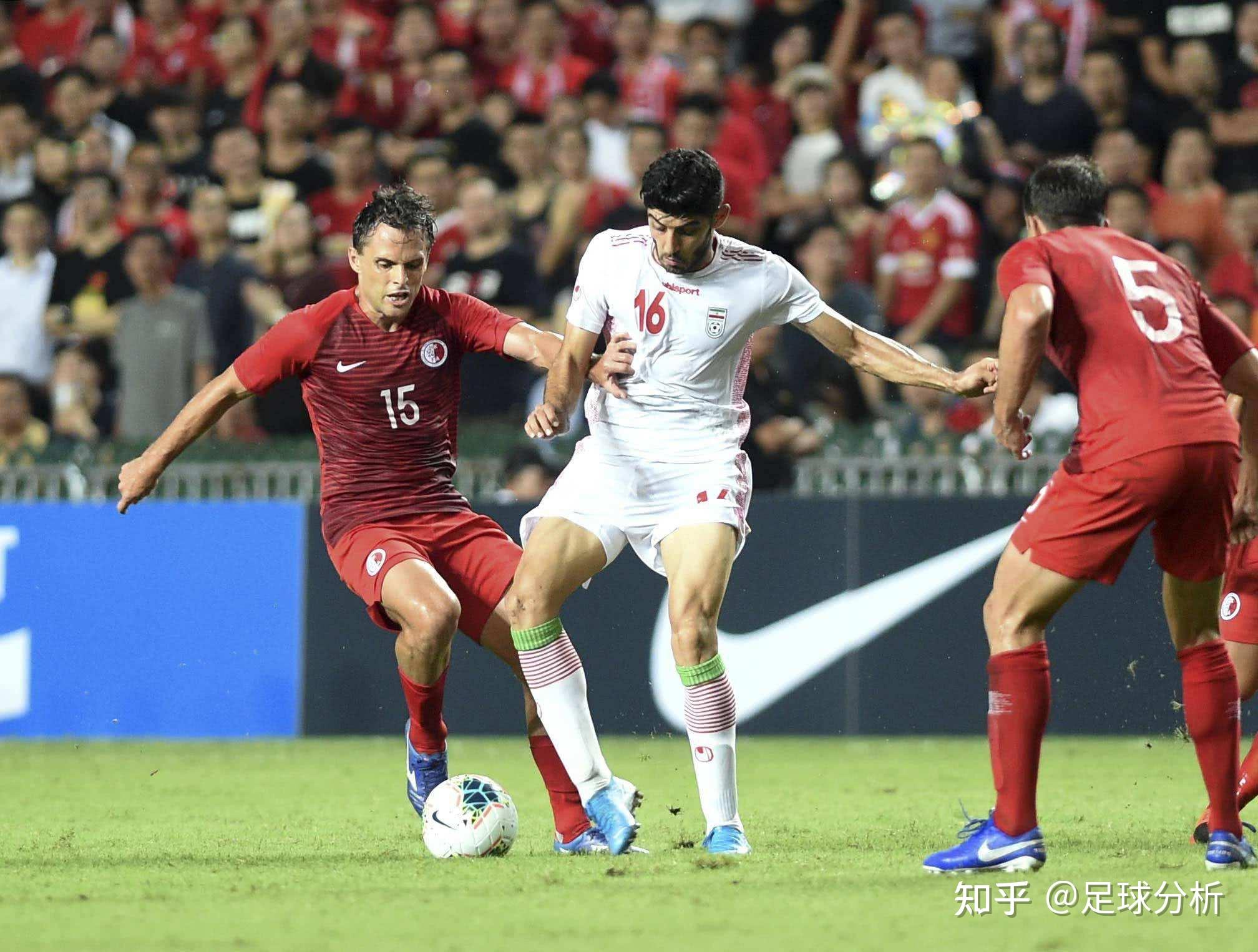 关于阿拉维斯前锋独中两元，助球队轻松取胜的信息