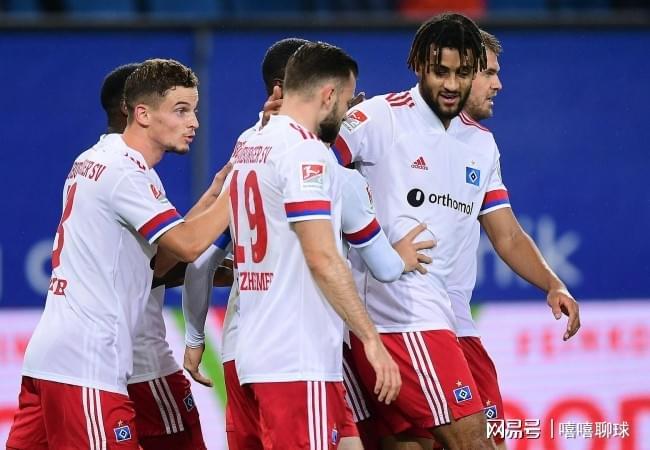 汉堡队紧追领头群,争夺升级席位 汉堡队紧追领头群,争夺升级席位