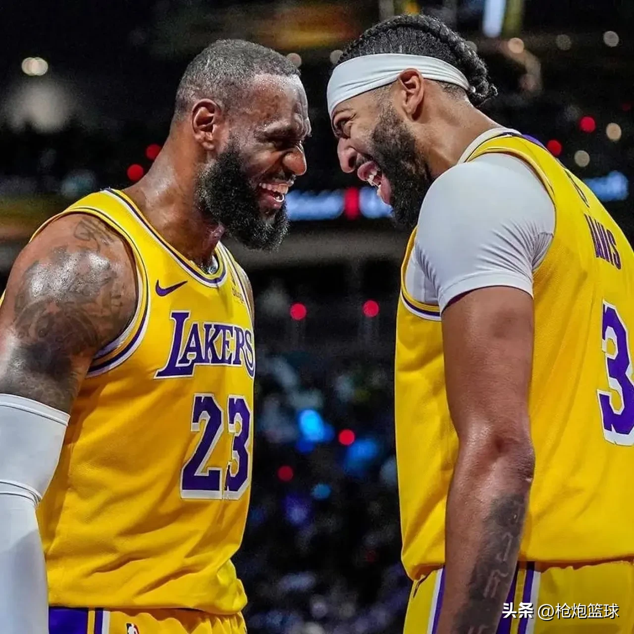 詹姆斯领衔湖人大胜,全队展现出色合作精神的简单介绍 詹姆斯领衔湖人大胜,全队展现出色合作精神的简单介绍