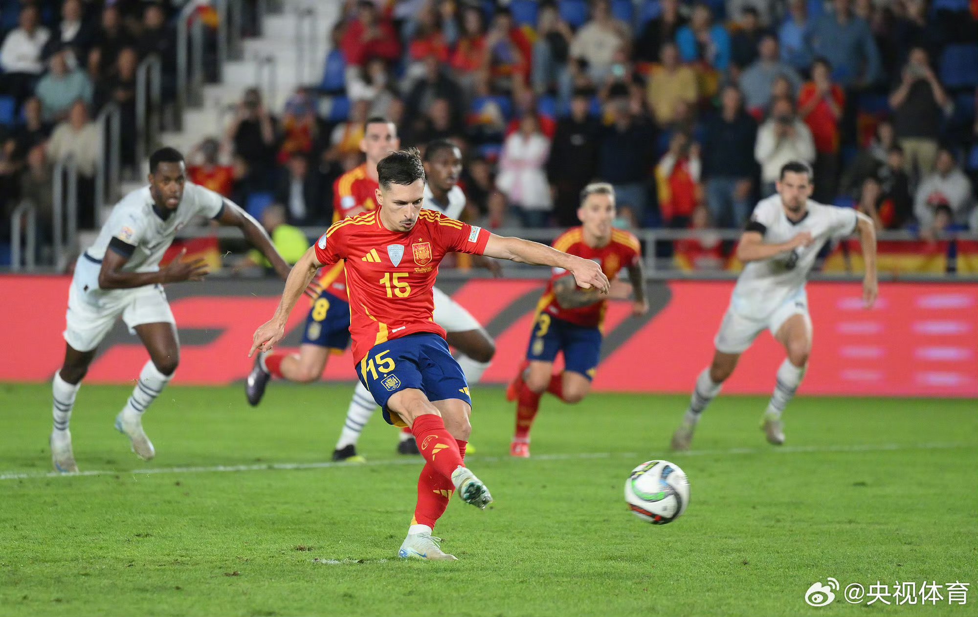 斯洛伐克险胜波兰，意外晋级欧国联半决赛的简单介绍