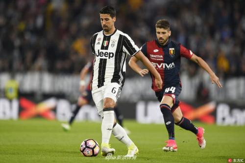 尤文图斯主场力克热那亚，继续领跑积分榜