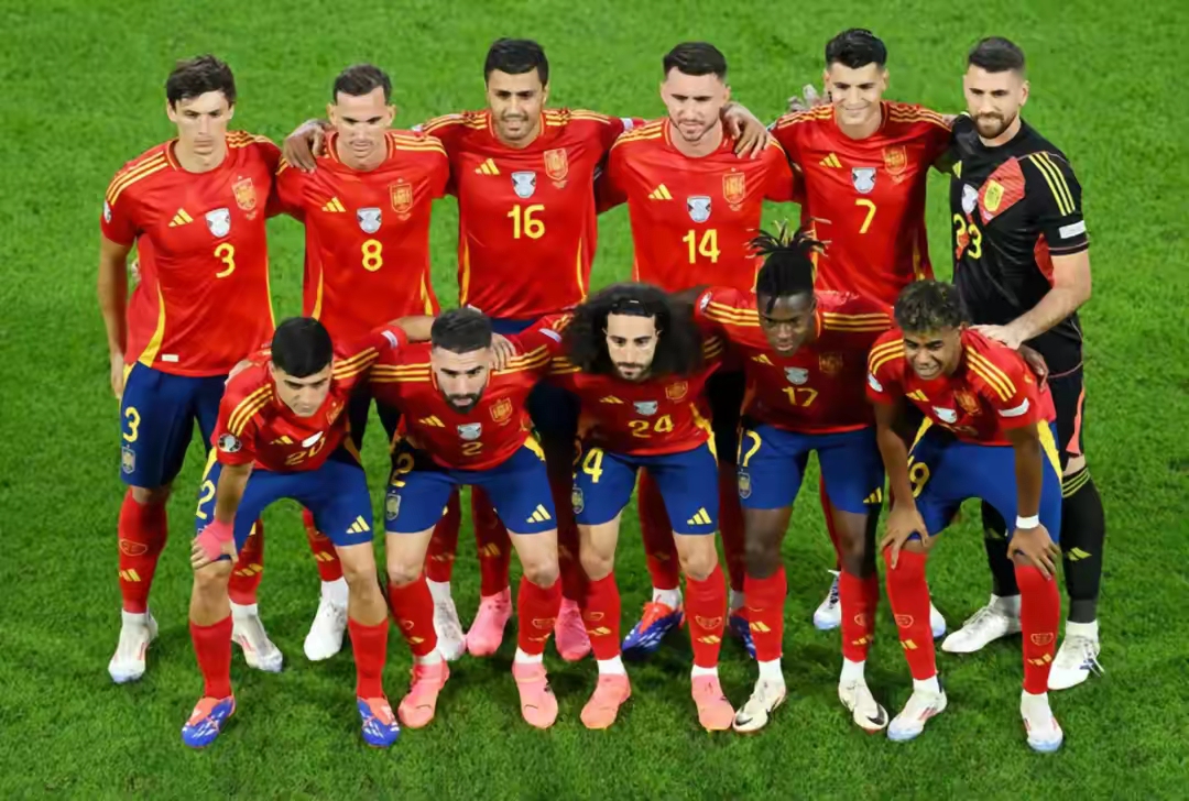 包含英格兰对阵克罗地亚，谁将笑到最后的词条