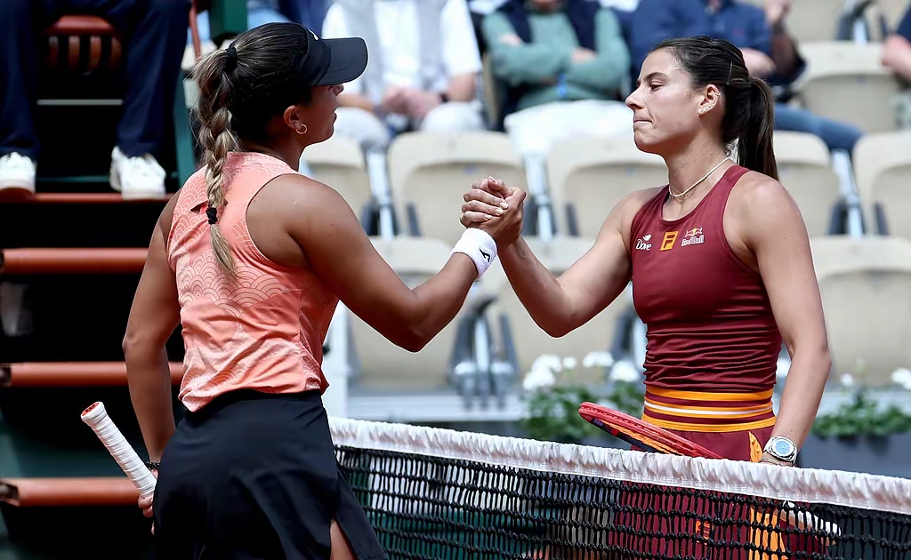 关于法国网球队碾压西班牙网球队，克耶高斯三分雨点燃全场的信息