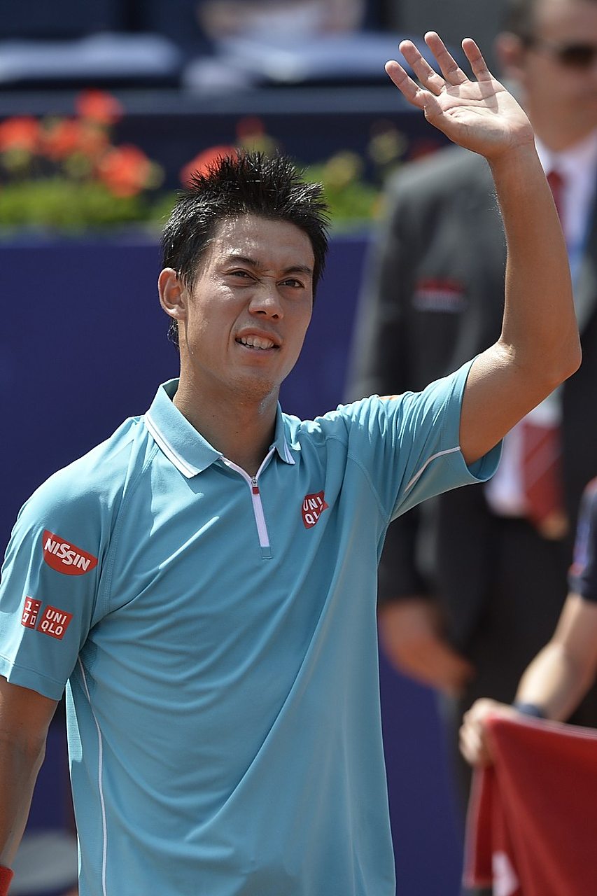 包含韩国羽毛球队爆冷日本羽毛球队，陶菲克关键制胜的词条