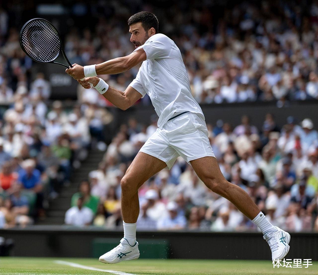 澳大利亚网球队鏖战世界网球队，费德勒三分雨点燃全场的简单介绍