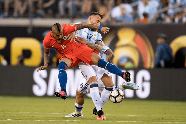 巴西鏖战智利，格拉利什绝境逆转的简单介绍