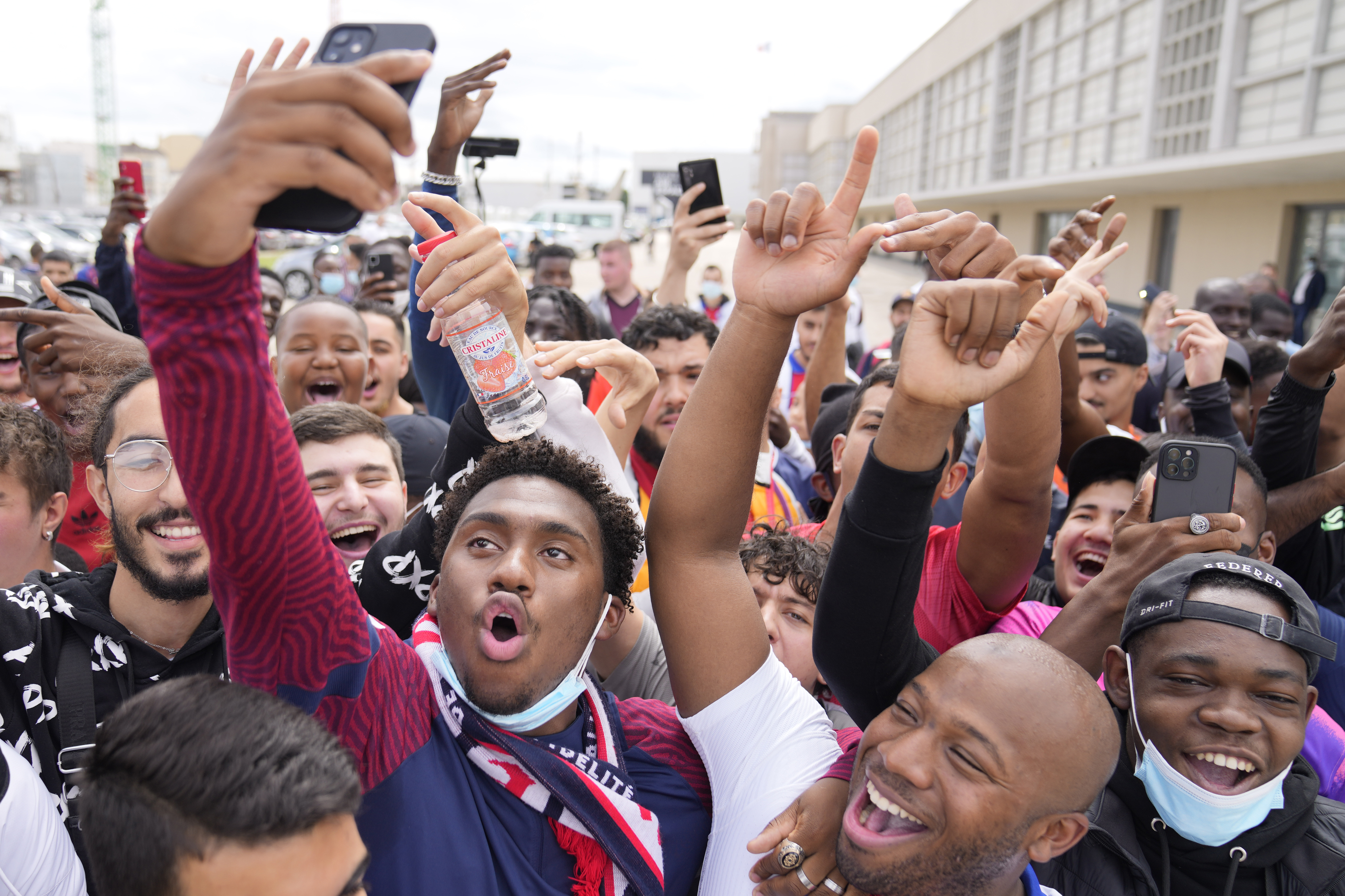 关于欧洲足球盛会引发球迷狂热,掀起一片热潮的信息 关于欧洲足球盛会引发球迷狂热,掀起一片热潮的信息