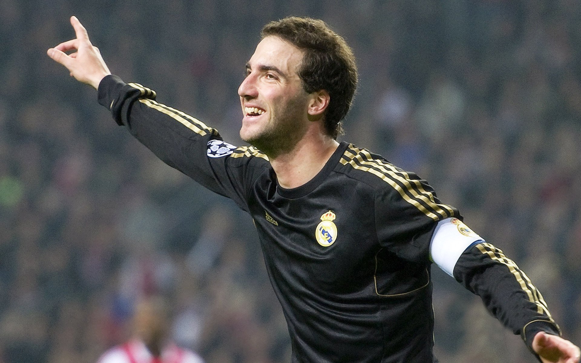 意甲焦点战之夜,德里赫特点燃赛场