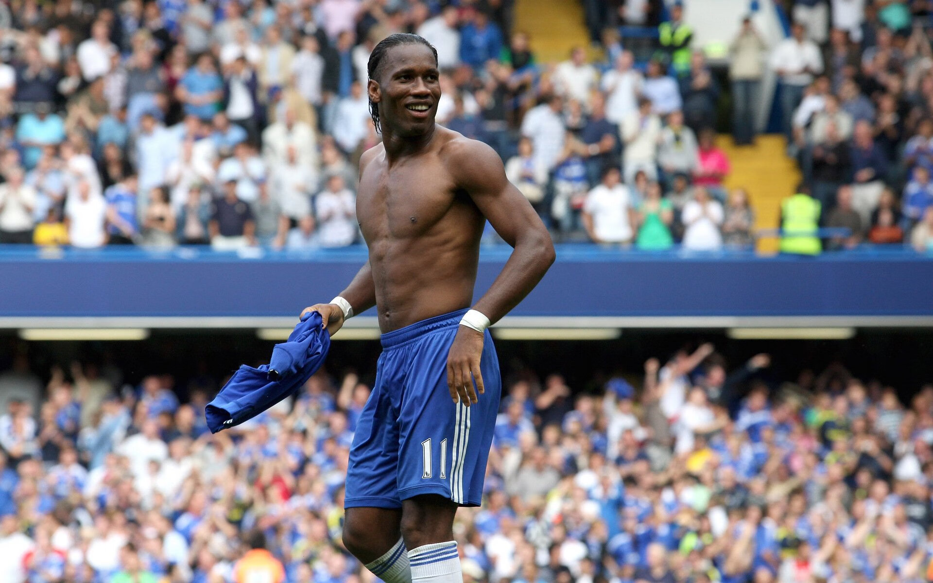 若日尼奥中场制导，国际米兰力克拜仁彰显战术唯一性